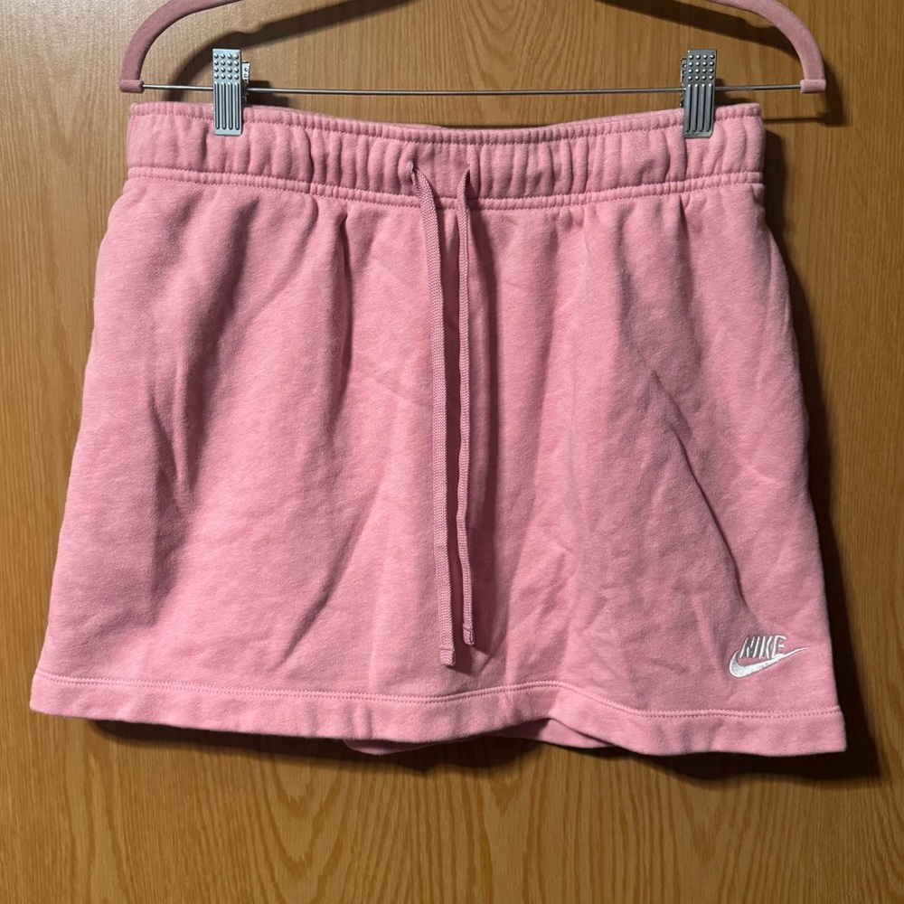 Nike Women's Pink Skirt